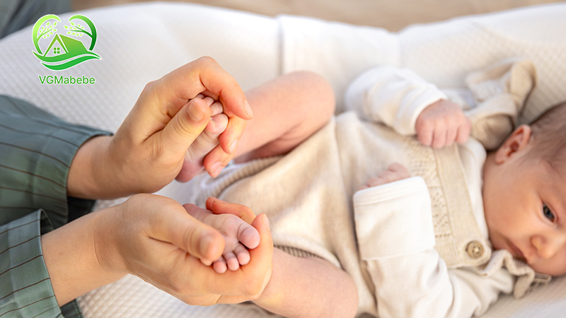 Cách sử dụng tinh dầu tràm đúng cách cho em bé